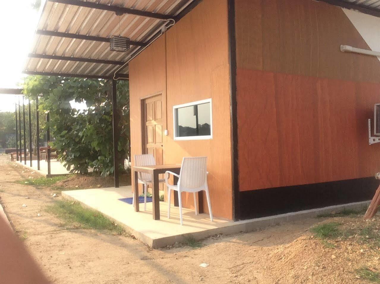 The Riverpool Resort And Spa Kanchanaburi Exterior foto
