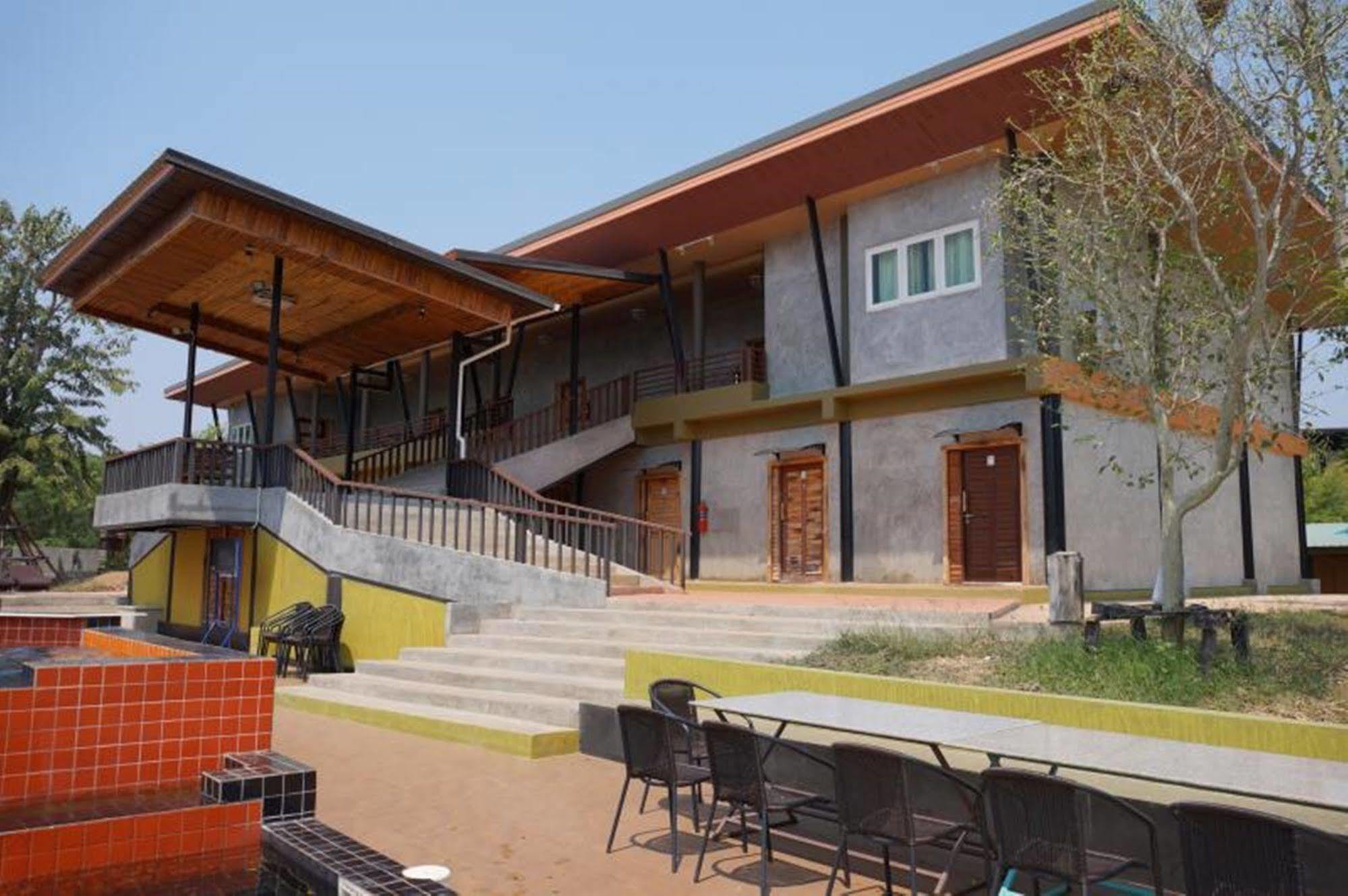 The Riverpool Resort And Spa Kanchanaburi Exterior foto